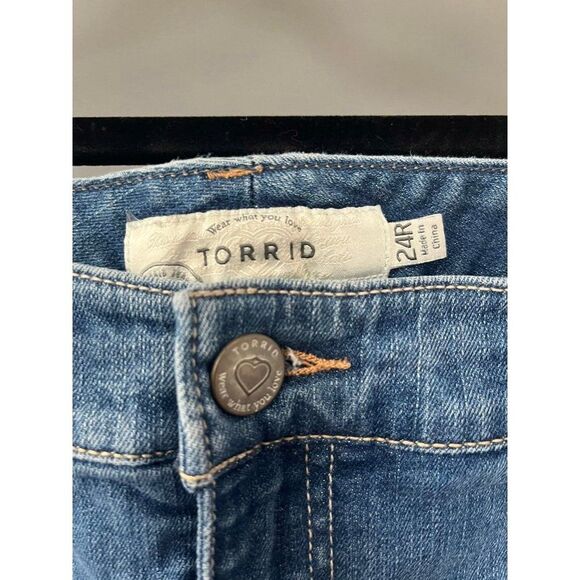 Torrid size 24 regular girlfriend distressed jeans - Picture 2 of 7
